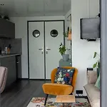 船屋 Houseboat De Amstel 莫尼肯达姆