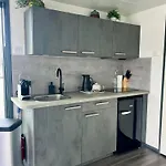 船屋 Houseboat De Amstel 莫尼肯达姆