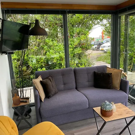 Houseboat De Amstel * Monnickendam