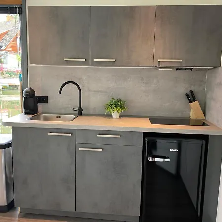 Botel Houseboat De Amstel *