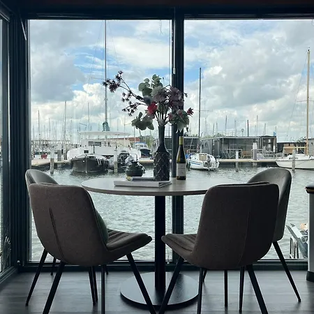 Båthotell Houseboat De Amstel *
